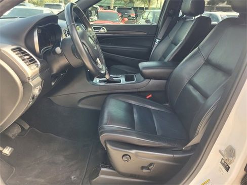 Used 2022 Jeep Grand Cherokee Limited image 4