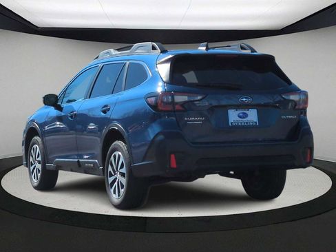 Used 2021 Subaru Outback Premium image 6