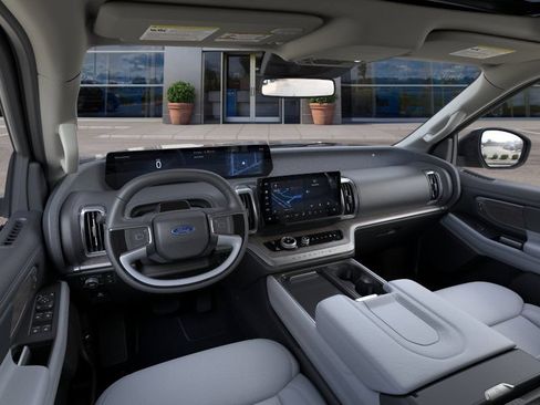 New 2025 Ford Expedition Platinum w/ Platinum Ultimate Package AWD/4WD image 6