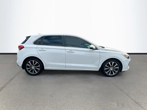 Used 2018 Hyundai Elantra GT image 8
