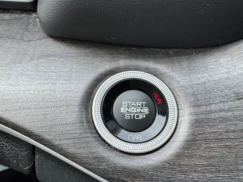 Used 2022 Jeep Grand Cherokee L Limited image 25