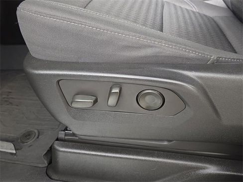 Used 2023 GMC Yukon XL SLE image 19