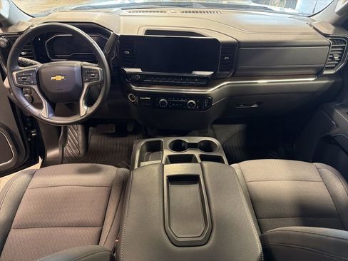 Used 2024 Chevrolet Silverado 1500 LT image 5
