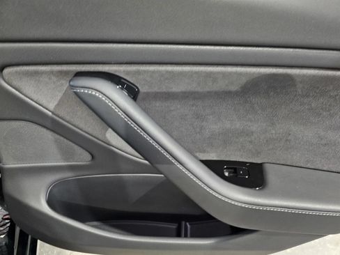 Used 2018 Tesla Model 3 AWD/4WD image 8