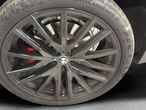 Used 2022 BMW X5 M50i w/ Executive Package image 9