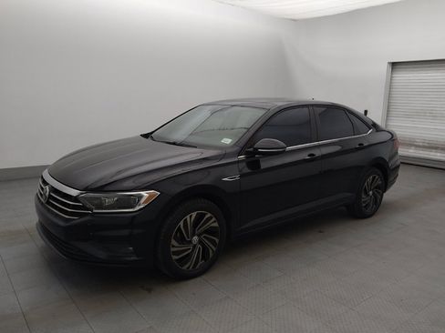 Used 2019 Volkswagen Jetta SEL Premium FWD image 2