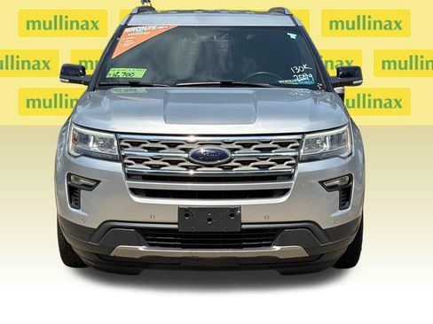 Used 2018 Ford Explorer XLT w/ Equipment Group 202A FWD image 15
