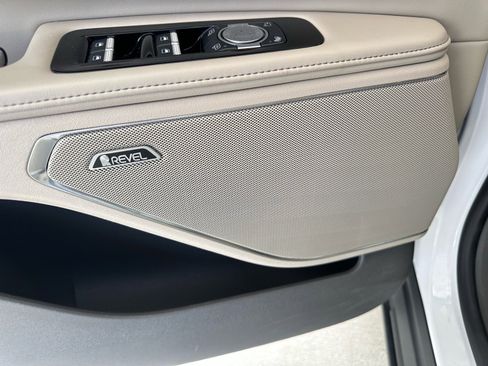 Used 2024 Lincoln Nautilus Reserve w/ Equipment Group 202A AWD/4WD image 30