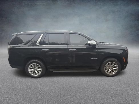 Used 2025 Chevrolet Tahoe Premier AWD/4WD image 9