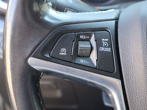Used 2020 Buick Encore Preferred FWD image 11