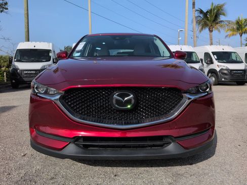 Used 2018 MAZDA CX-5 Touring w/ Preferred Equipment Package FWD image 3