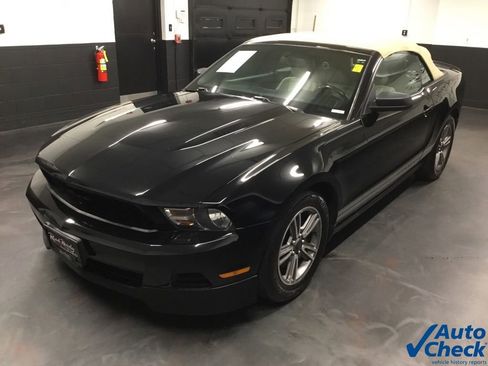 Used 2012 Ford Mustang Premium image 17