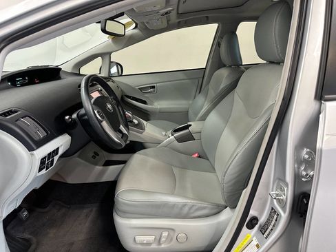 Used 2012 Toyota Prius Two image 9