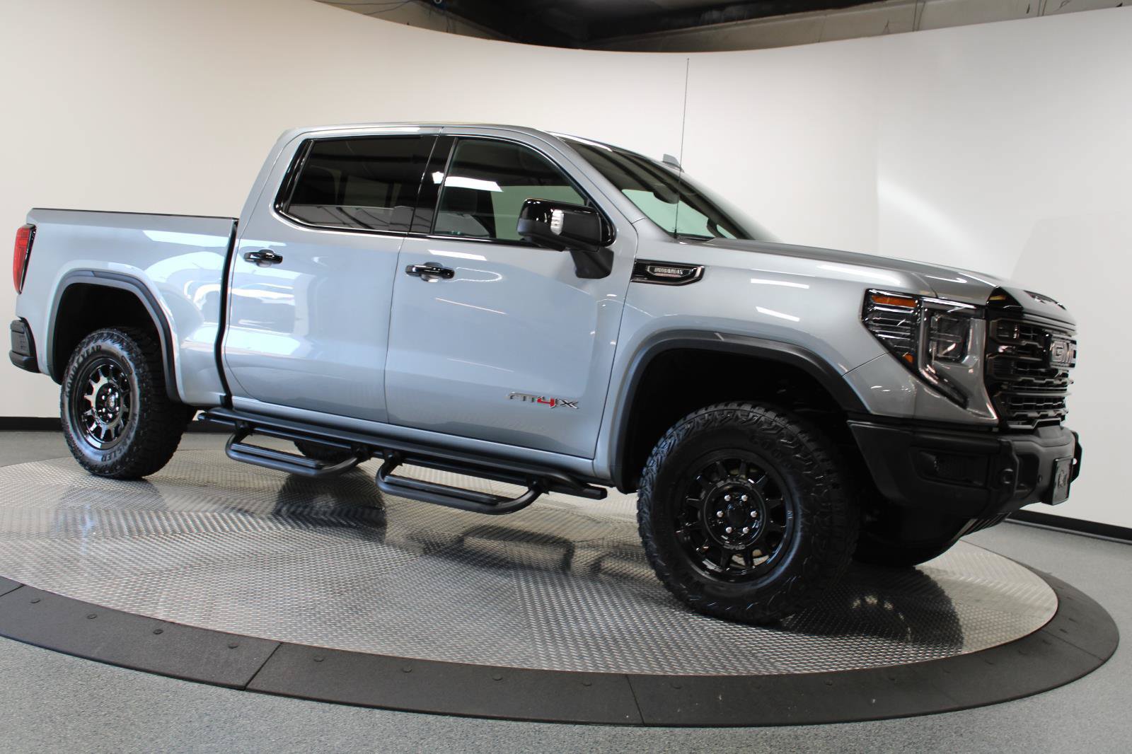 Used 2024 GMC Sierra 1500 AT4X w/ AT4X AEV Edition AWD/4WD image 15