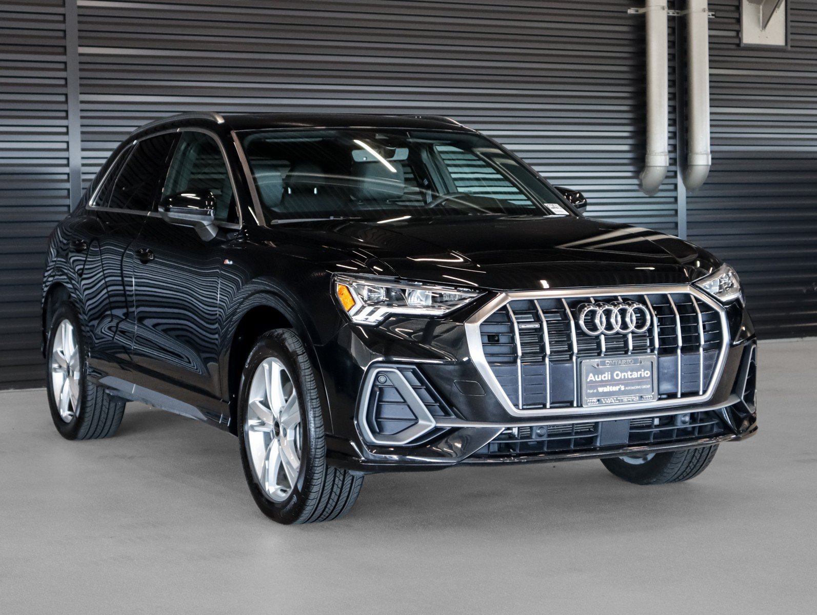 Used 2024 Audi Q3 2.0T Premium w/ Convenience Package AWD/4WD image 12