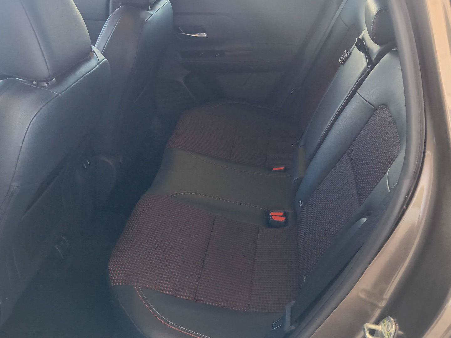 Used 2025 Nissan Kicks SR FWD image 29