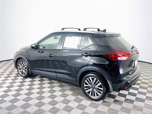 Used 2024 Nissan Kicks SV w/ Exterior Package image 6