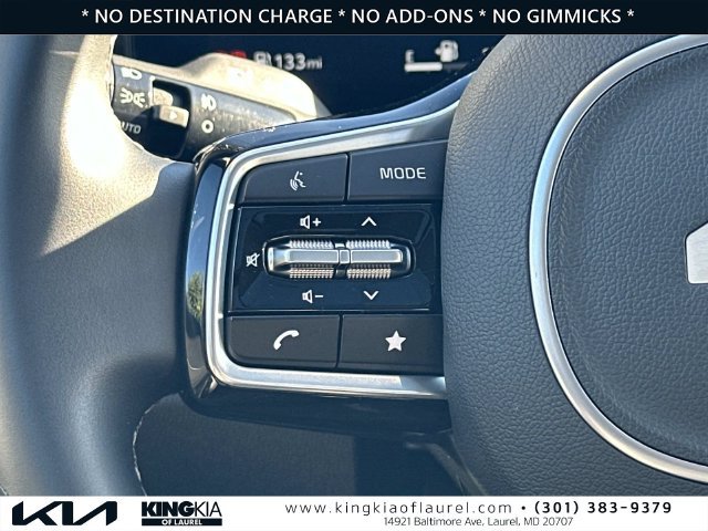 Used 2025 Kia Sorento SX AWD/4WD image 10