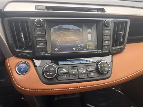 Used 2016 Toyota RAV4 Limited image 14