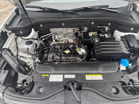 Used 2025 Volkswagen Atlas Cross Sport SE image 30