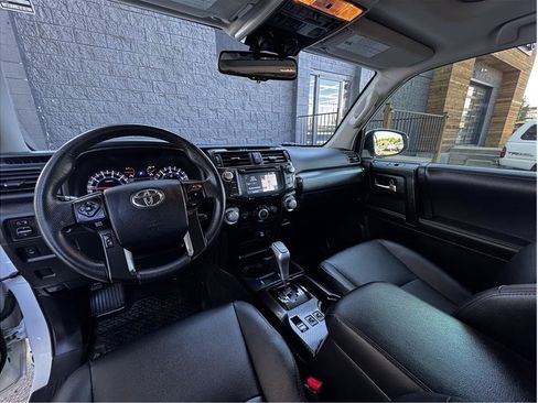 Used 2019 Toyota 4Runner TRD Off-Road Premium AWD/4WD image 2