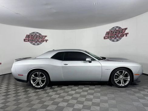 Used 2020 Dodge Challenger R/T RWD image 8