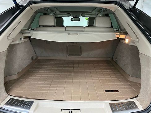 Used 2011 Cadillac SRX Luxury image 13