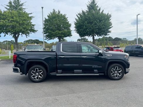 Used 2023 GMC Sierra 1500 SLT w/ SLT Premium Package AWD/4WD image 3