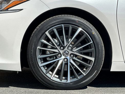 Certified 2025 Lexus ES 300h ES 300h w/ Premium Package image 29