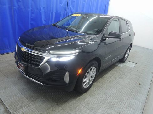 Used 2024 Chevrolet Equinox LT FWD image 3