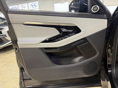 Used 2020 Land Rover Range Rover Evoque R-Dynamic S image 30