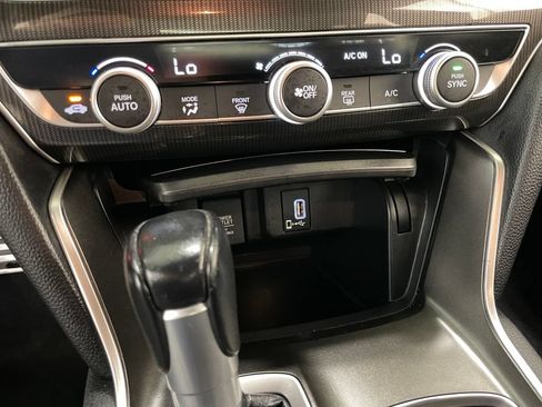 Used 2020 Honda Accord Sport image 28