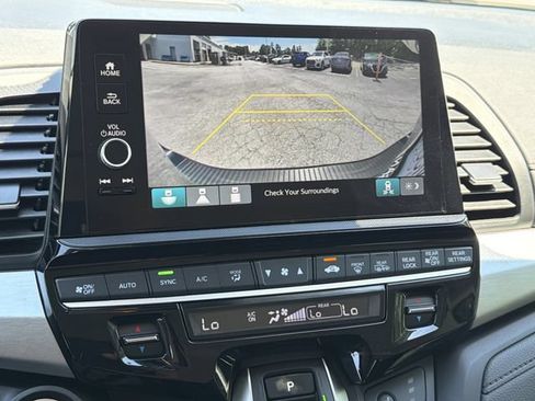 Used 2025 Honda Odyssey EX-L image 17