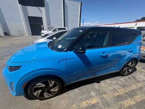 Certified 2023 Kia Soul GT-Line FWD image 2