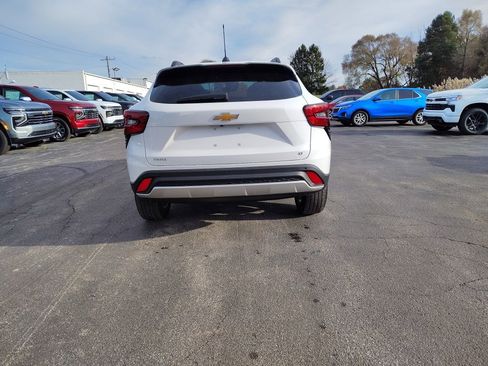 New 2026 Chevrolet Trax LT image 4