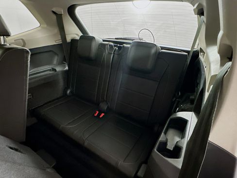 Used 2019 Volkswagen Tiguan SE image 27