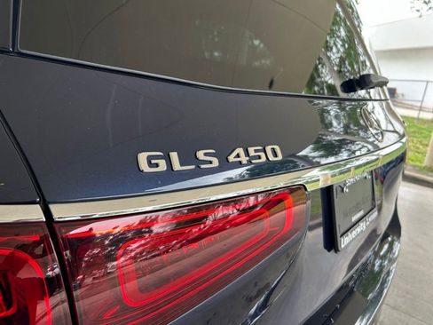 Used 2022 Mercedes-Benz GLS 450 4MATIC image 18
