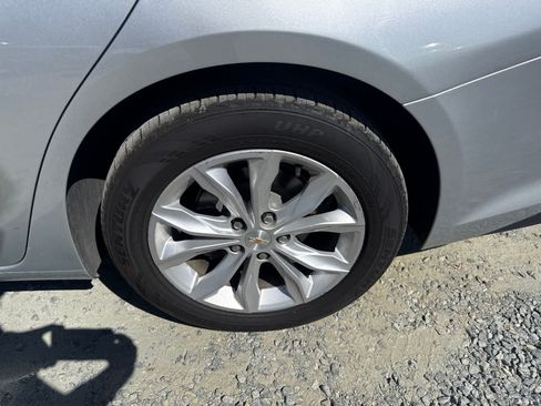 Used 2022 Chevrolet Malibu LT FWD image 11