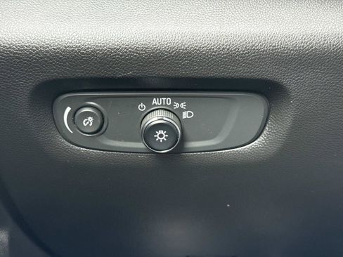 Used 2023 Chevrolet Traverse LT w/ LPO, Floor Liner Package image 12