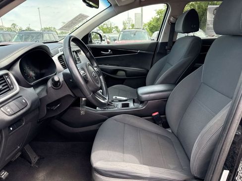 Used 2018 Kia Sorento AWD image 19