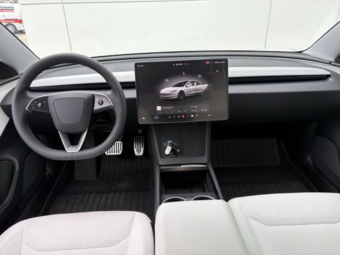 Used 2025 Tesla Model 3 Long Range image 19