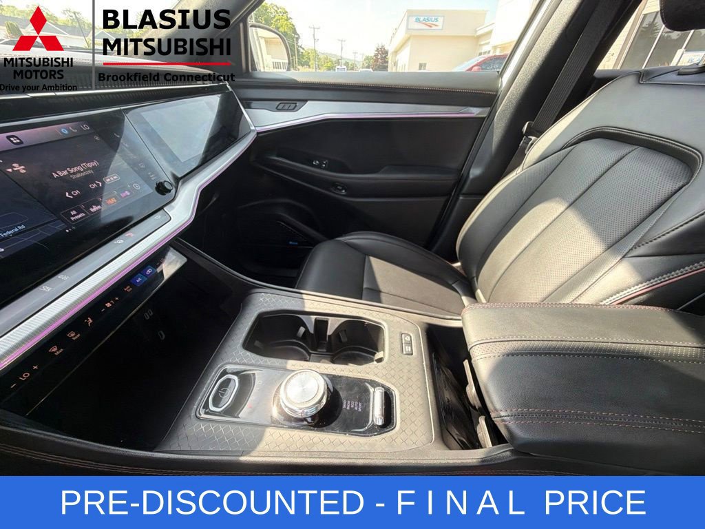 Used 2024 Jeep Wagoneer Launch Edition AWD/4WD image 25