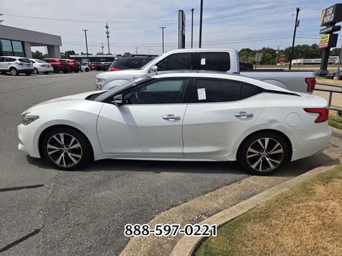 Used 2016 Nissan Maxima Platinum FWD image 2
