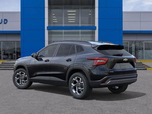 New 2026 Chevrolet Trax LT w/ LT Convenience Package image 3