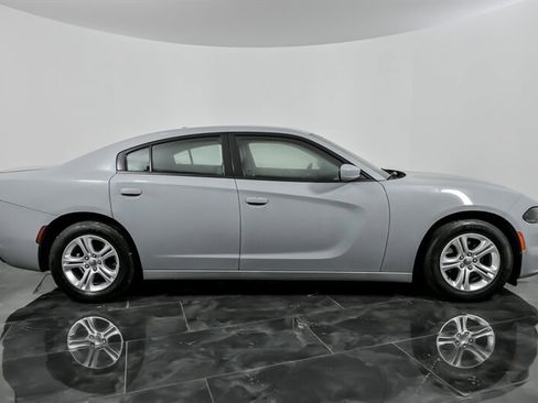 Used 2021 Dodge Charger SXT w/ Leather Interior Group image 13