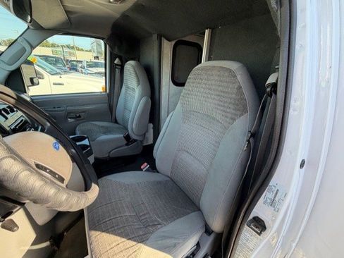 Used 2003 Ford E-450 and Econoline 450 image 23