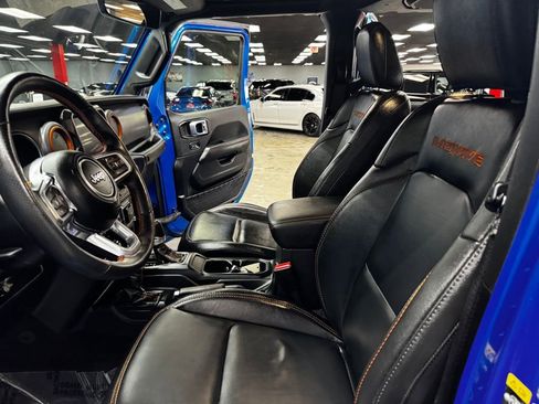 Used 2023 Jeep Gladiator Mojave w/ Cold Weather Group image 34