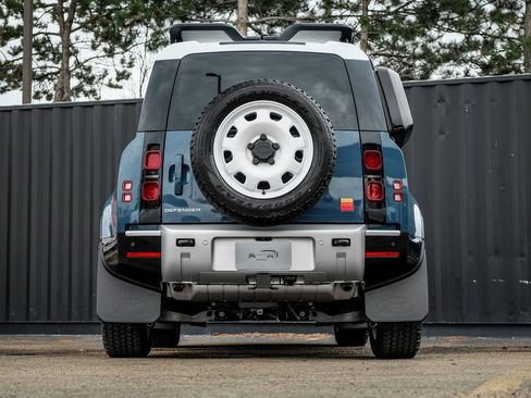 New 2025 Land Rover Defender 110 S image 11