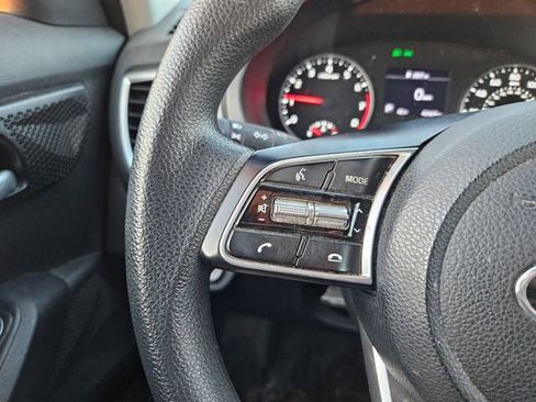 Used 2021 Kia Seltos LX image 14