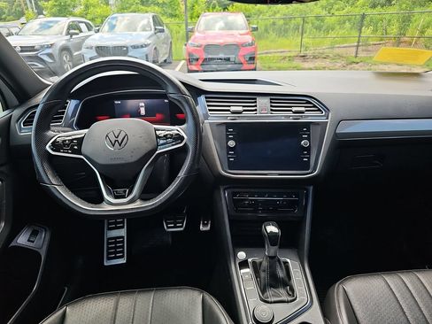 Used 2022 Volkswagen Tiguan SE R-Line AWD/4WD image 12